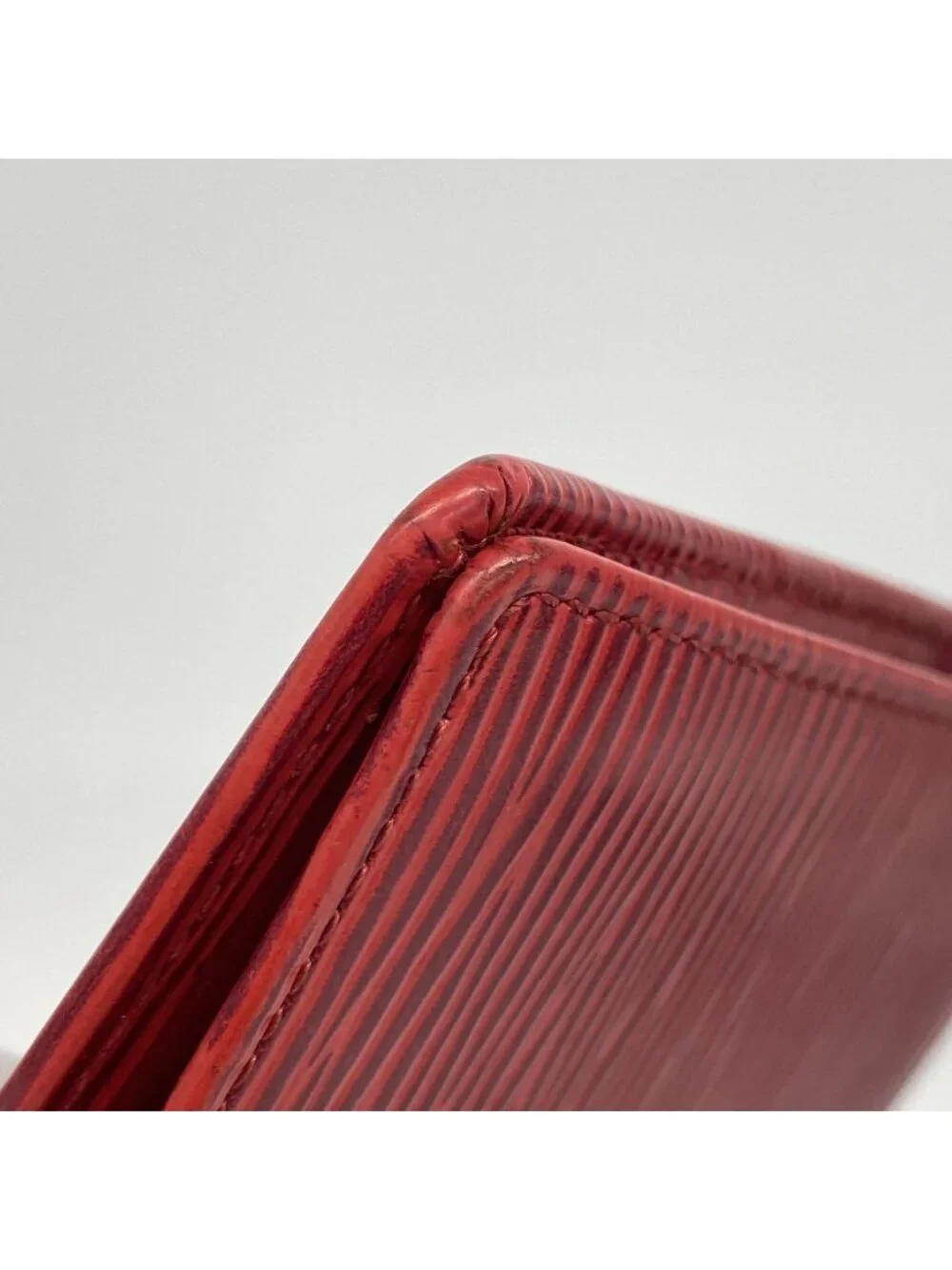 Louis Vuitton Wallet Epi Portefeuille Cartes Credit Monet Castilian